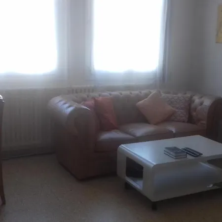 Vakantiehuis Les Arenes Maison Avec Garage Béziers